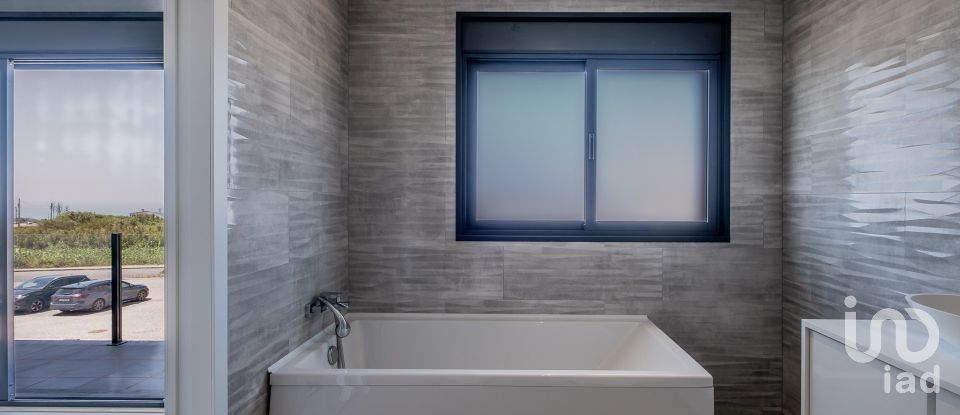 Moradia T4 em Silveira de 410 m²