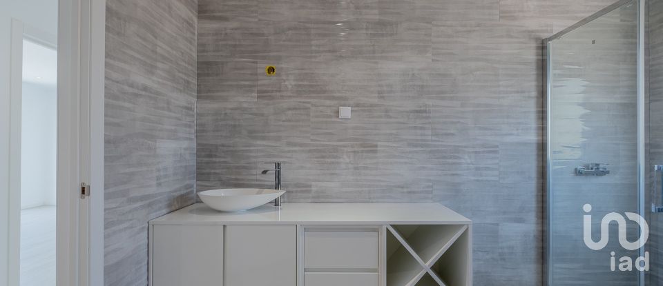 Moradia T4 em Silveira de 410 m²