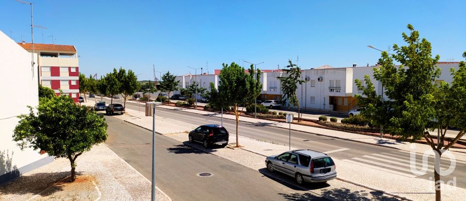 Moradia T3 em Estremoz (Santa Maria e Santo André) de 126 m²