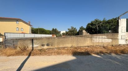 Terrain à Fernão Ferro de 350 m²