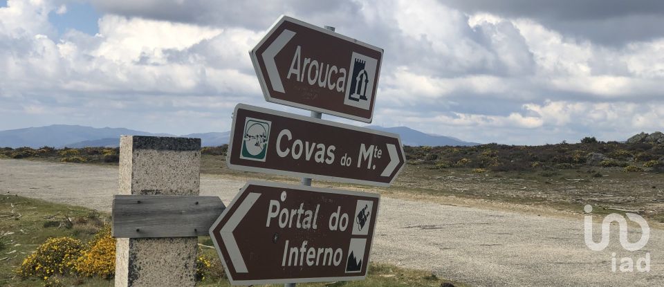 House T4 in Carvalhais e Candal of 275 m²