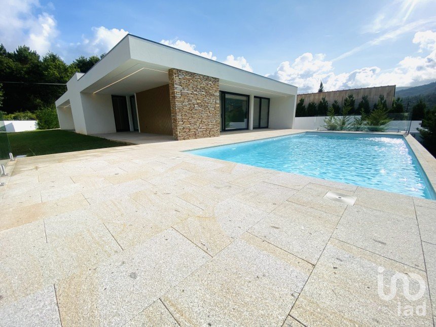 Moradia T3 em Sopo de 350 m²