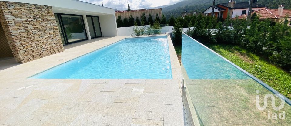 Moradia T3 em Sopo de 350 m²