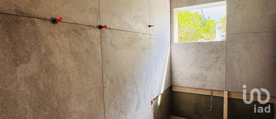 Moradia T3 em Fernão Ferro de 161 m²