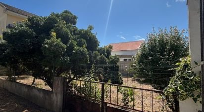 Terrain à Charneca De Caparica E Sobreda de 315 m²