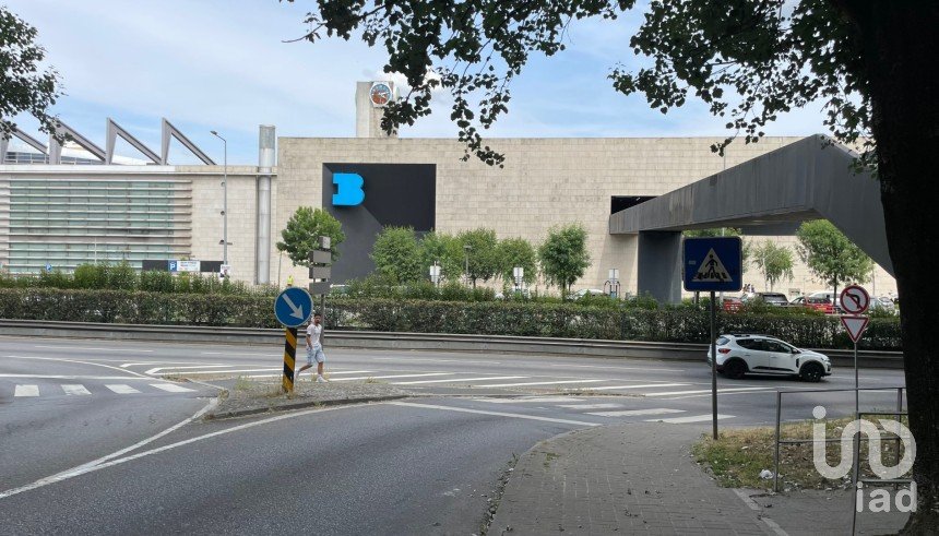 Brasserie-type bar in Braga (São Vítor) of 96 m²