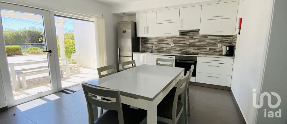 Moradia T5 em Lourinhã e Atalaia de 224 m²