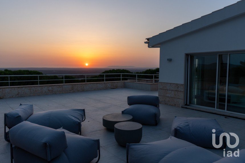 Farm T6 in Azeitão (São Lourenço e São Simão) of 332 m²