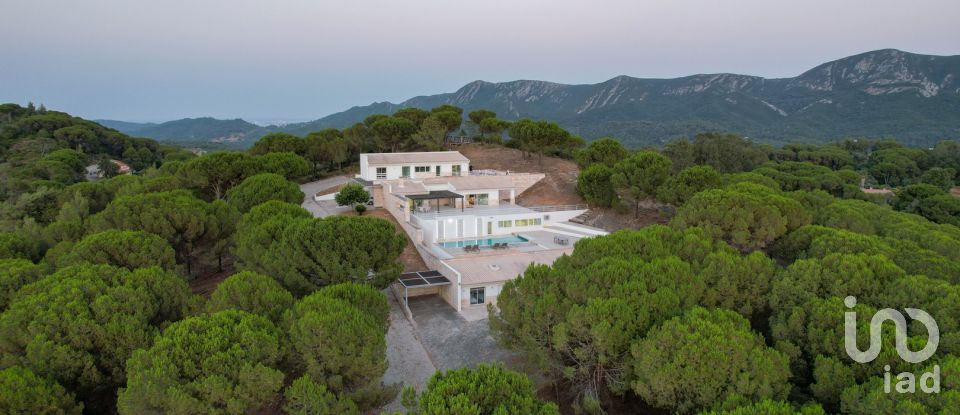 Farm T6 in Azeitão (São Lourenço e São Simão) of 332 m²