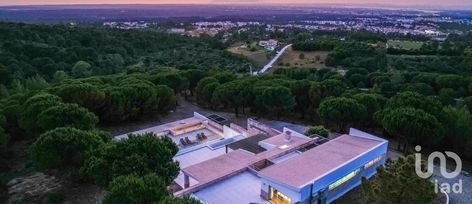 Farm T6 in Azeitão (São Lourenço e São Simão) of 332 m²