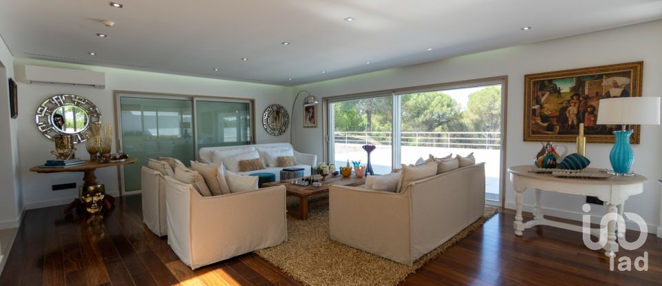 Farm T6 in Azeitão (São Lourenço e São Simão) of 332 m²