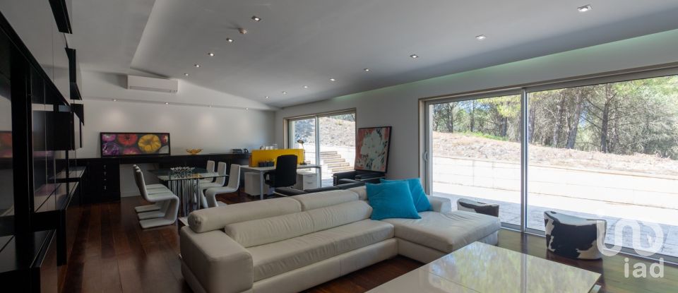 Farm T6 in Azeitão (São Lourenço e São Simão) of 332 m²