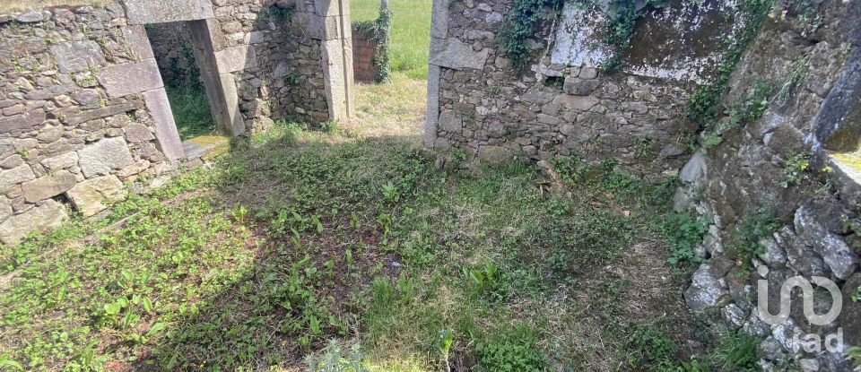 House T1 in Candemil e Gondar of 250 m²