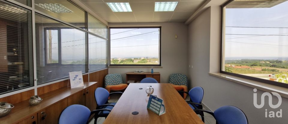 Offices in Bárrio of 271 m²