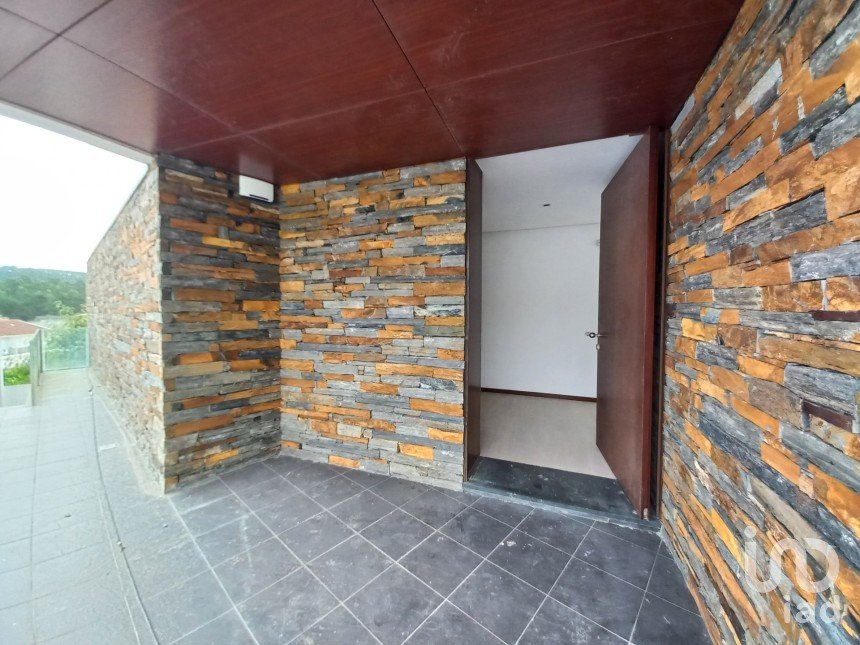 House T4 in Abade de Neiva of 594 m²