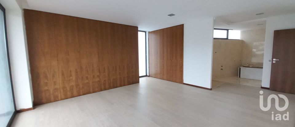 House T4 in Abade de Neiva of 594 m²