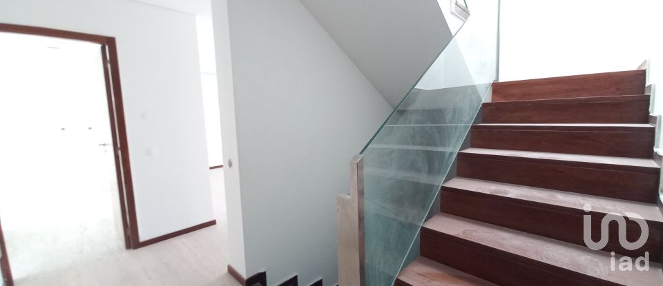 House T4 in Abade de Neiva of 594 m²