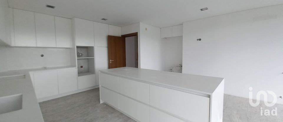 House T4 in Abade de Neiva of 594 m²