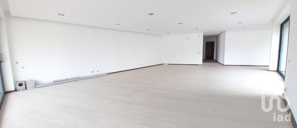 House T4 in Abade de Neiva of 594 m²