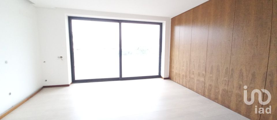 House T4 in Abade de Neiva of 594 m²