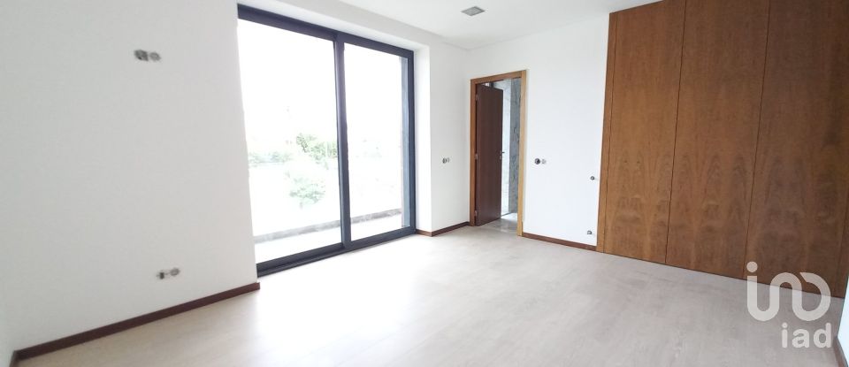 House T4 in Abade de Neiva of 594 m²