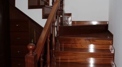 Maison T4 à Nogueira do Cravo de 150 m²