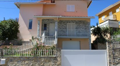 Maison T4 à Nogueira do Cravo de 150 m²