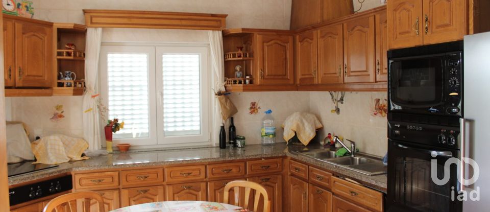 Moradia T4 em Nogueira do Cravo de 150 m²