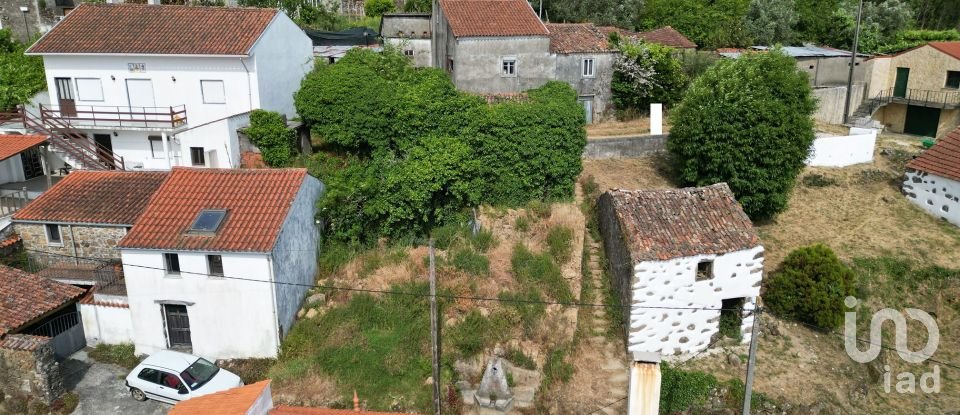 Maison de village T2 à Espinhal de 142 m²