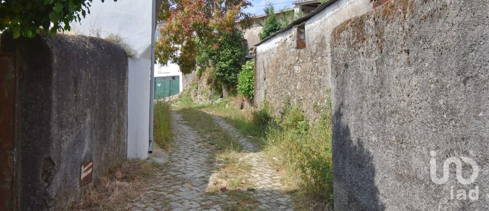 Maison de village T2 à Espinhal de 142 m²