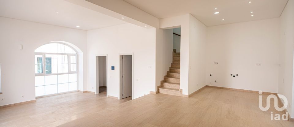 House T3 in Vilar of 375 m²