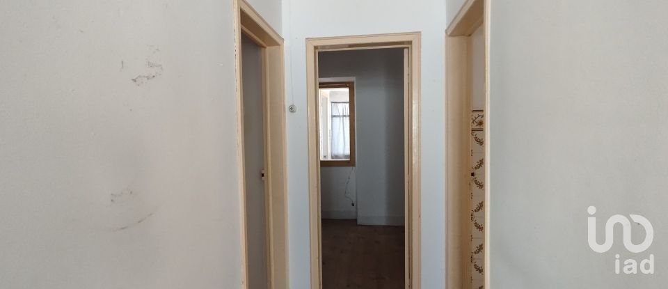 House T3 in Santarém (Marvila), Santa Iria Da Ribeira De Santarém, Santarém (São Salvador) E Santarém (São Nicolau) of 100 m²