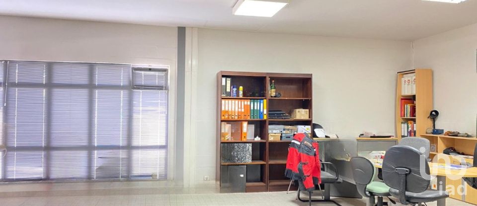 Pavilion T0 in Pechão of 1,850 m²