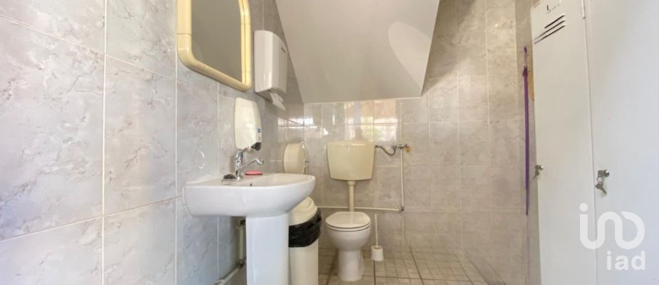 Pavilion T0 in Pechão of 1,850 m²