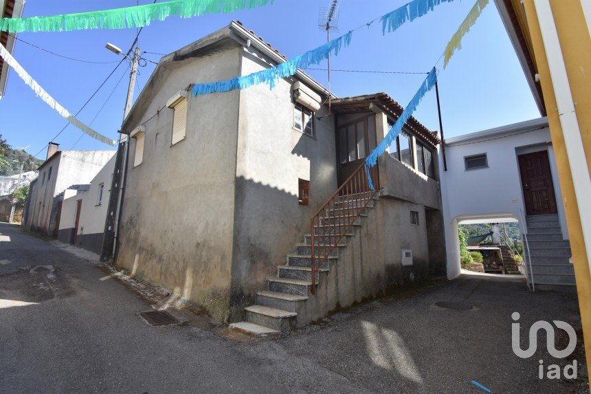 Maison T2 à Vila Nova de 96 m²