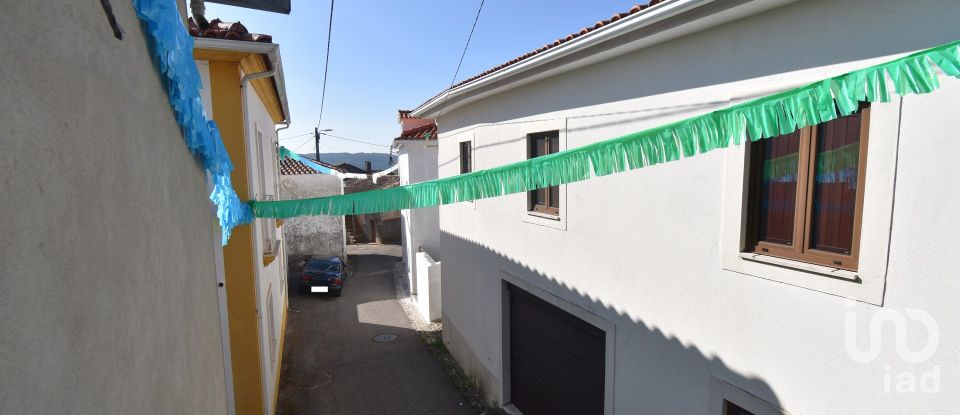 Maison T2 à Vila Nova de 96 m²