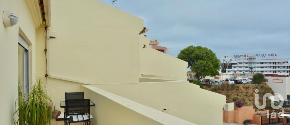 Apartment T3 in Albufeira e Olhos de Água of 256 m²