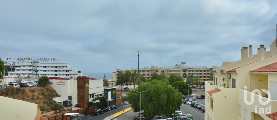 Apartment T3 in Albufeira e Olhos de Água of 256 m²