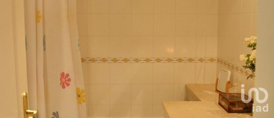 Apartment T3 in Albufeira e Olhos de Água of 256 m²