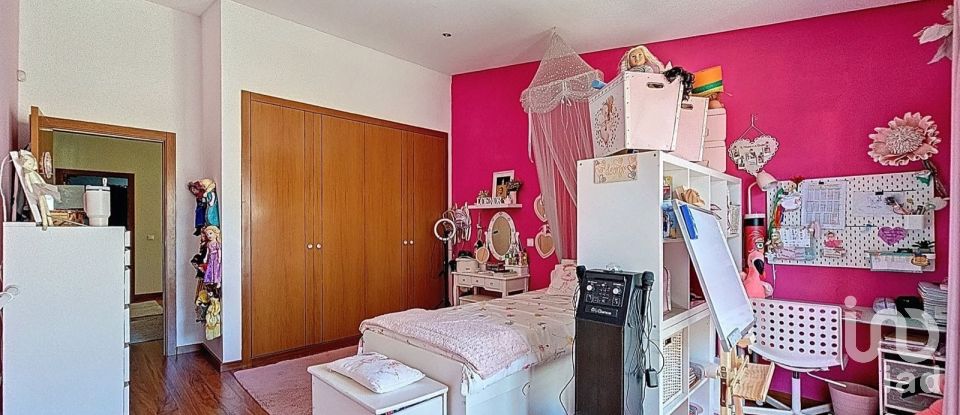 House T4 in Rio Tinto of 231 m²