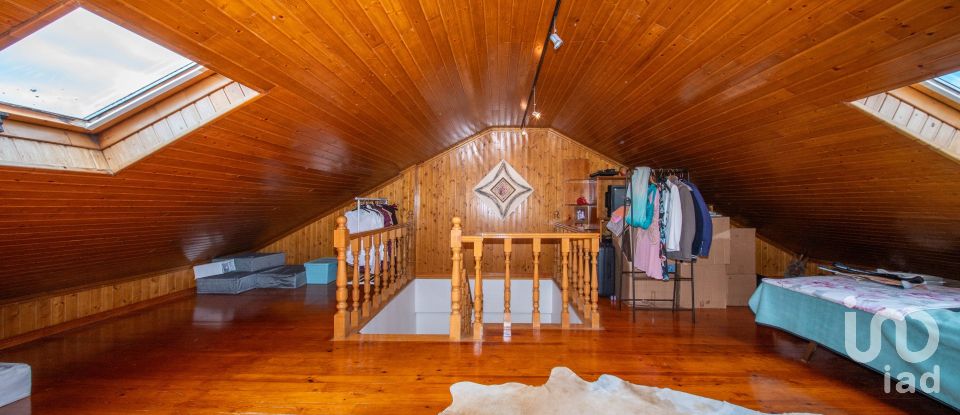 Moradia T4 em Ramada e Caneças de 270 m²