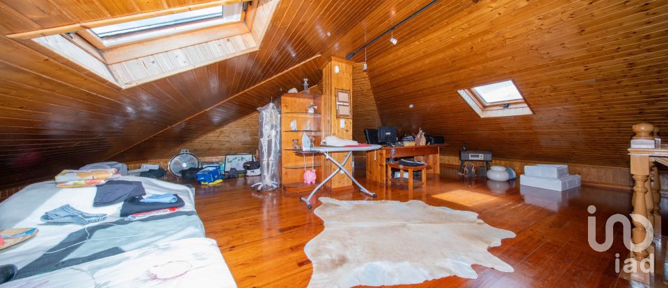 Moradia T4 em Ramada e Caneças de 270 m²