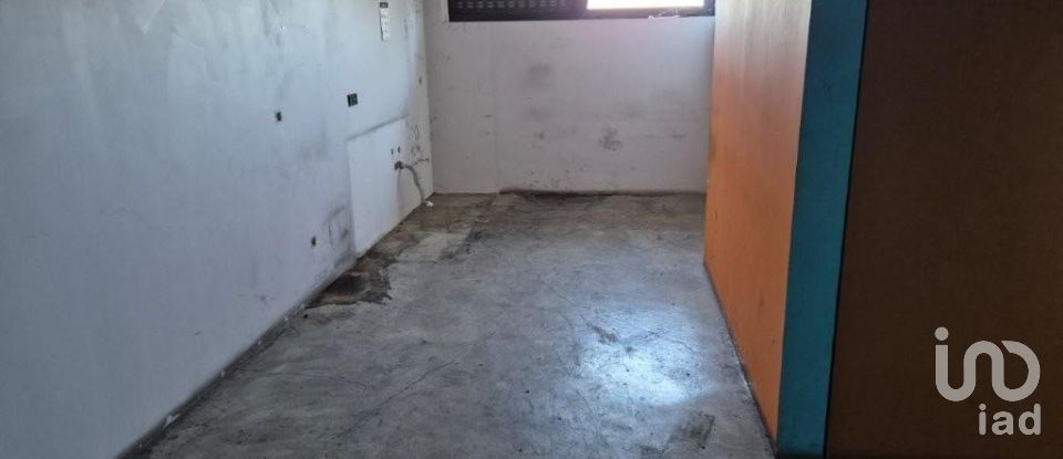 Loja / Estabelecimento Comercial em Constantim e Vale de Nogueiras de 2 362 m²