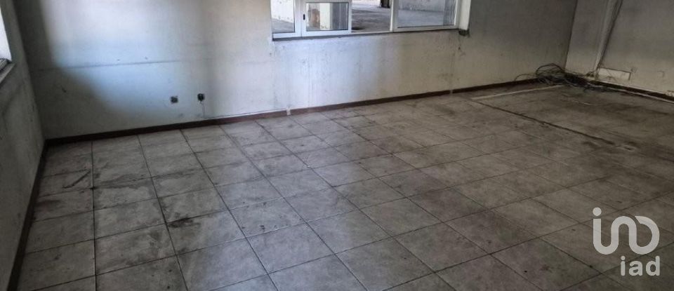 Loja / Estabelecimento Comercial em Constantim e Vale de Nogueiras de 2 362 m²