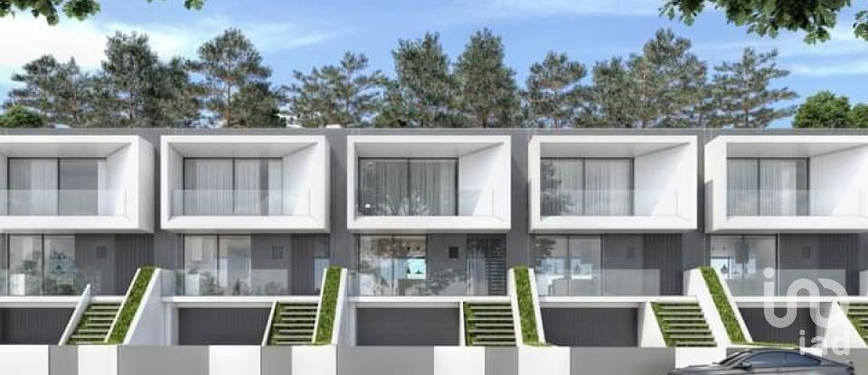 Terreno urbano em Peso da Régua e Godim de 236 m²