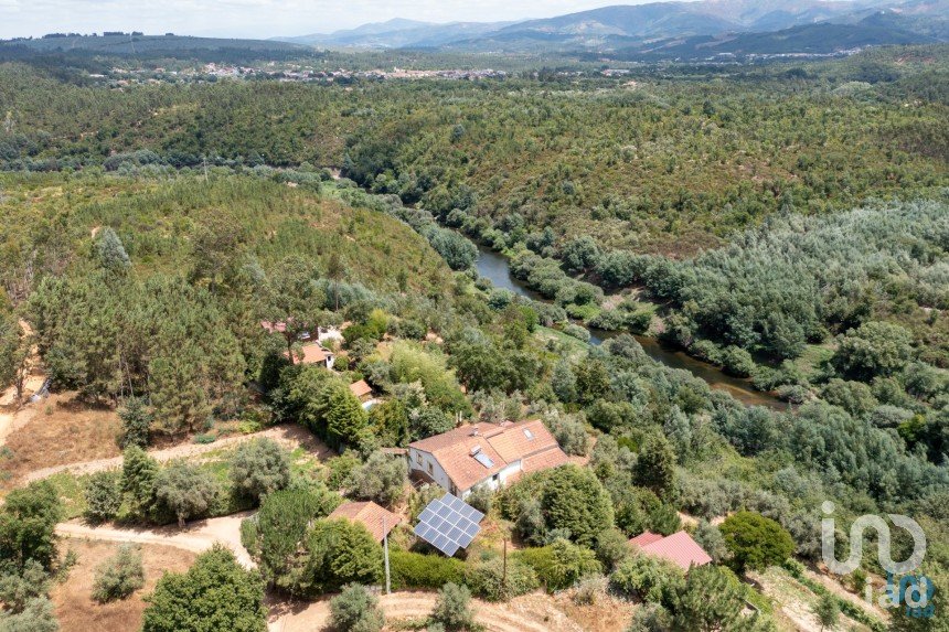 Moradia T4 em Arganil de 247 m²