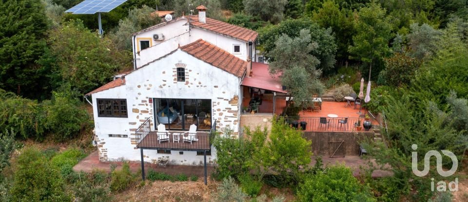 Moradia T4 em Arganil de 247 m²