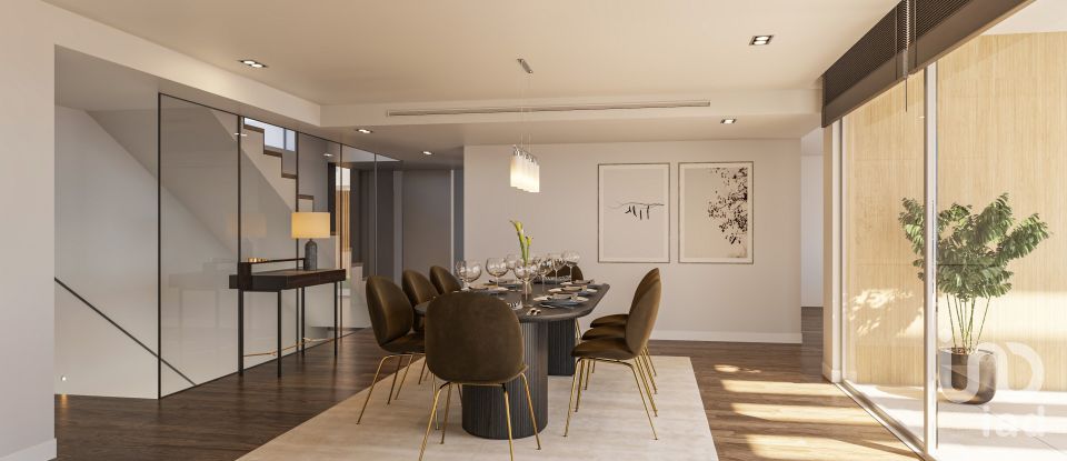 House T3 in Caniço of 421 m²