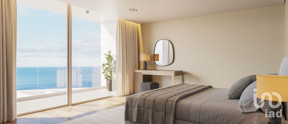 House T3 in Caniço of 421 m²