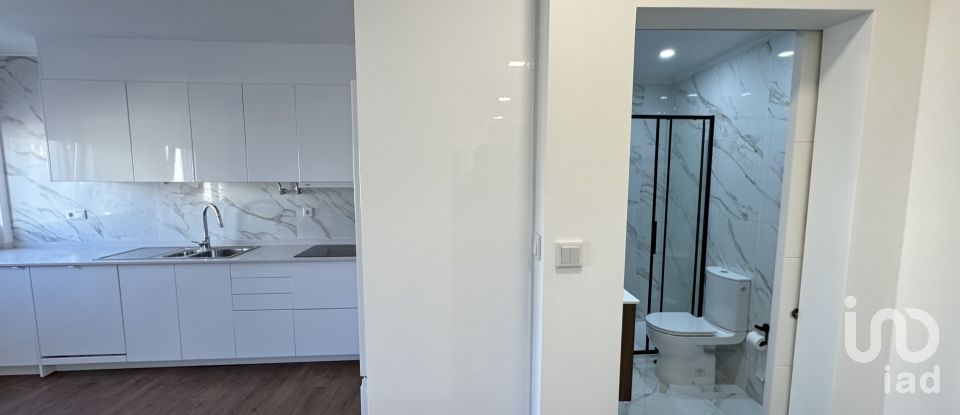 Apartamento T2 em A dos Cunhados e Maceira de 73 m²